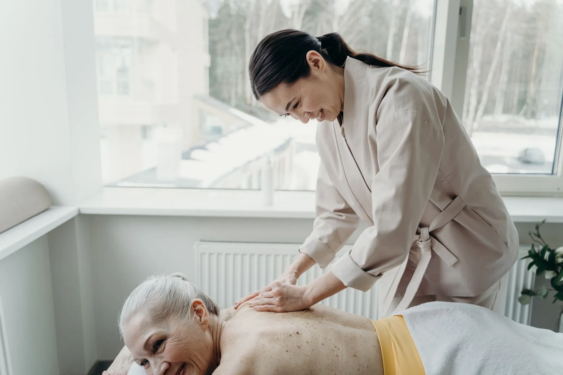 中医科特色疗法与西医结合治疗的常见模式分析